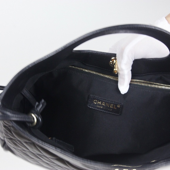 2018 Chanel Lambskin Chanel 31 Medium Shopping Bag - Picture 6 of 8